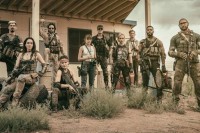 Recenzija filma “Armija mrtvih” (2021): Zek Snajder - Spektakularna besmislica