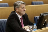 Mehmedović optužio Srbiju: Vakcinacijom varaju građane BiH, odlazak u Beograd je skup