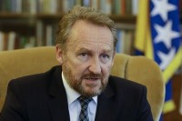 Izetbegović: Srbija nema pravo da vlada nad Kosovom