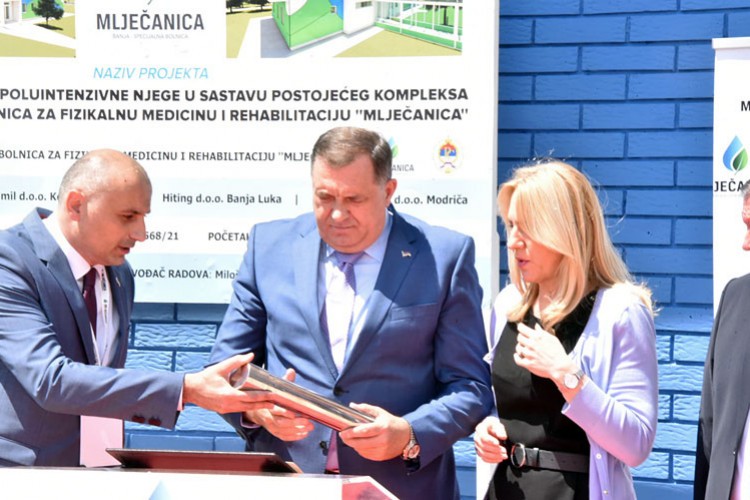 Додик је подсјетио да је Република Српска финансијски стабилна