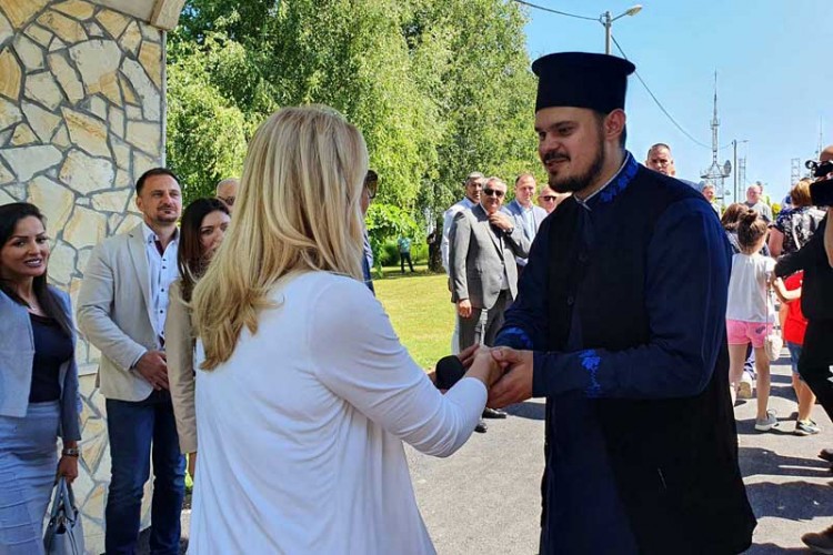 У Дугој Њиви код Модриче служен парастос за погинуле у операцији “Коридор” 1992. године