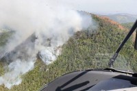 Хеликоптерски сервис Српске локализовао пожар на Гостиљу, нема опасности по људе и објекте ВИДЕО
