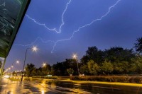 Упозорење на пљускове са грмљавином и потенцијалне непогоде