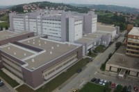 Чувени свјетски хирург одржао предавање и извео три операције