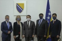 Komšić: Asimetrija nije prihvatljiva, nije prvi put da HDZ prijeti blokadom izbora