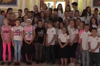 Patrijarh Porfirije u Hramu Svetog Save dočekao srpsku djecu iz regiona