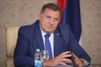 Dodik: Politikanstvo ambasadora da dolaze samo na obilježavanje 11. jula