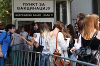 Studenti Medicinskog fakulteta iz Sarajeva vakcinisali se u Beogradu