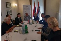Vujadinović: Vlasti FBiH čudnim zakonima pokušavaju oduzeti imovinu Srbima