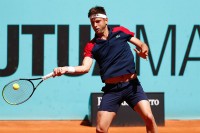 Krajinović eliminisao Cicipasa za polufinale Hamburga