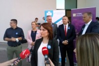 Gašić: Građani vakcinisanjem pomažu privredu
