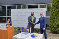 Izvršena primopredaja 48.000 doza "astra zeneke", slovenačke donacije