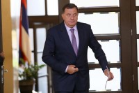Dodik pokrenuo inicijativu o neprihvatanju nametnutog Inckovog zakona