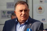 Dodik: Samo povlačenje nametnute odluke može BiH vratiti u pređašnje stanje