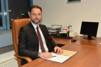 Mahmutović koristio službeno vozilo i prijetio policiji