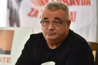 Pucano na kuću Muriza Memića iz džipa u pokretu