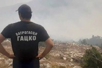 Gori u pet gatačkih sela, vatrogasci odbranili kuće od požara