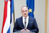 Grlić Radman: Visoki predstavnik je ostatak prošlosti