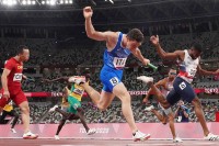 Italijanska štafeta do zlata u foto-finišu