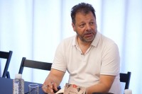 Gatalica: Roman Dvadeset peti sat nije ponovno čitanje istorije