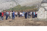 Služen pomen žrtvama ustaškog zločina u selu Čavaš