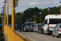 Kolone vozila na granici sa Hrvatskom i Crnom Gorom