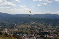 Lukač u paraglajderu iznad Drvara
