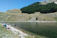 Sutra pretežno oblačno s kišom mjestimično