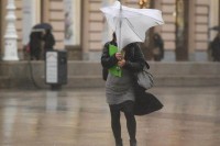 Oblačno sa pljuskovima i grmljavinom, osjetan pad temperature