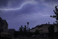 Žuto upozorenje na grmljavinu