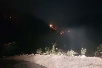 Vatra bukti na području Zvekuše kod Konjica, gašenje otežava vjetar