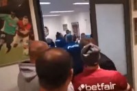 Procurio snimak tuče u svlačionici Kluža nakon debakla od Zvezde