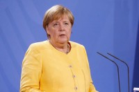 Merkel: Nijemac može biti i osoba koja se ne zove Klaus ili Erika