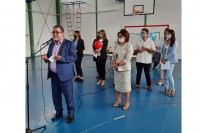Gradonačelnik dervente obezbijedio prvačićima školske torbe i pribor