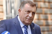 Dodik: Sarajevo nije multietnički grad zahvaljujući armiji koja je Komšiću dala "zlatni ljiljan"