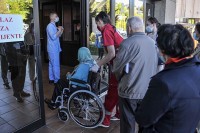 FBiH: Preminulo šest osoba, zaraženo 421