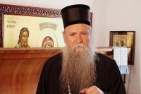 Joanikije: Nije bilo riječi o otkazivanju ustoličenja, Đukanović odgovoran za nerede