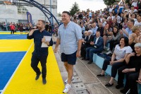 Уз ватромет и бакљаду Билећа дочекала Тијану Бошковић