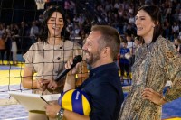 Уз ватромет и бакљаду Билећа дочекала Тијану Бошковић