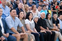 Уз ватромет и бакљаду Билећа дочекала Тијану Бошковић