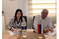 Potpisan ugovor o izradi svlačionica i mokrih čvorova u Osnovnoj školi u Jezeru