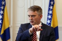 Petković: Komšić štiti osumnjičene za ratne zločine