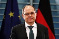 Šmit izbjegao novinare nakon sastanka sa Komšićem