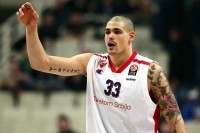 Cirbes treći put u karijeri košarkaš Crvene zvijezde