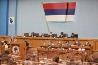 Skupštine Srpske i Srbije usvojile  zakon o zaštiti jezika i ćirilice