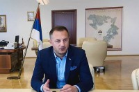 Ćorić: Table dobrodošlice u Republiku Srpsku neće biti uklonjene