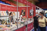 Raznovrsna i kvalitetna literatura privlači posjetioce “Glasove” smotre pisane riječi: Klasici i banjalučki pisci najtraženiji