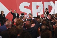Tijesna pobjeda SPD-a nad strankom Angele Merkel