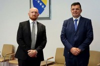 Tegeltija, Fild: Neprihvatljiva politika nametanja rješenja