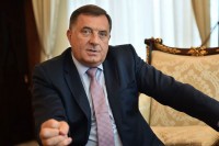 Dodik: Saglasnost na oružane snage i VSTS biće povučena